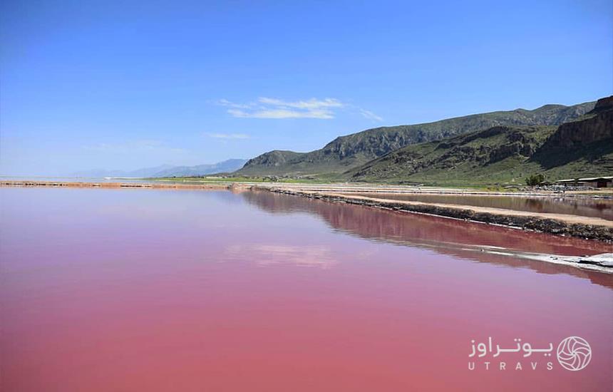 دریاچه صورتی مهارلو در شیراز